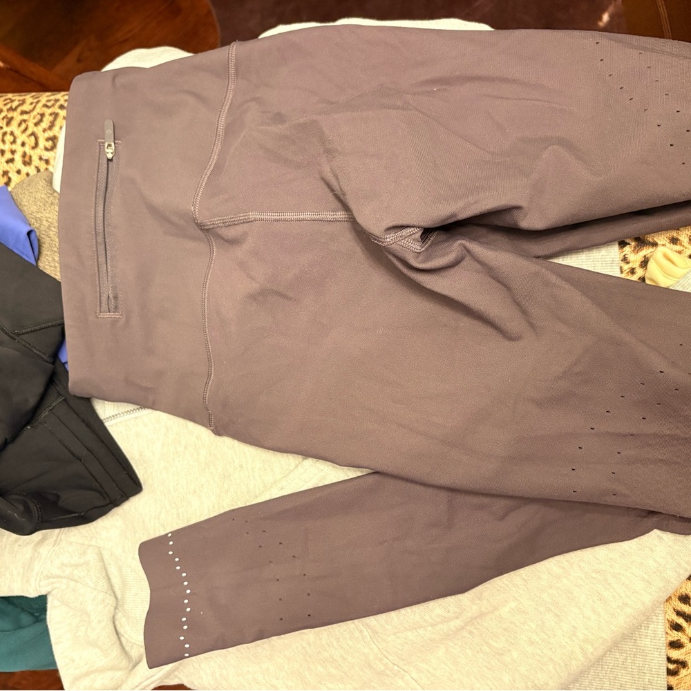Lulelemon purple legging